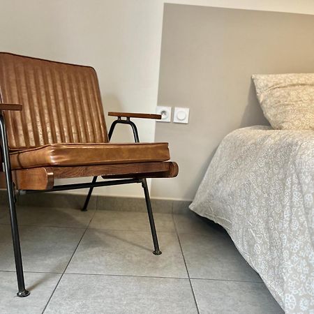 Suite Danbury Lyon Extérieur photo