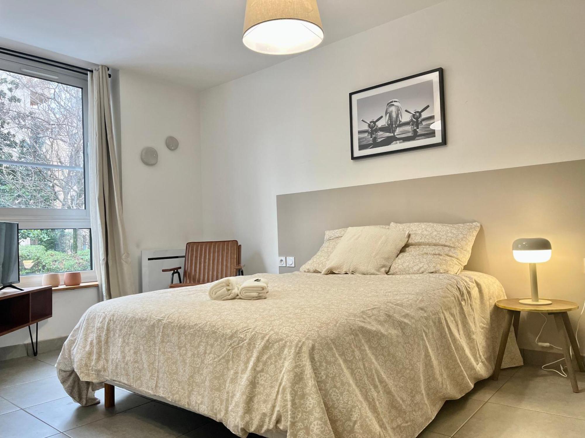 Suite Danbury Lyon Extérieur photo