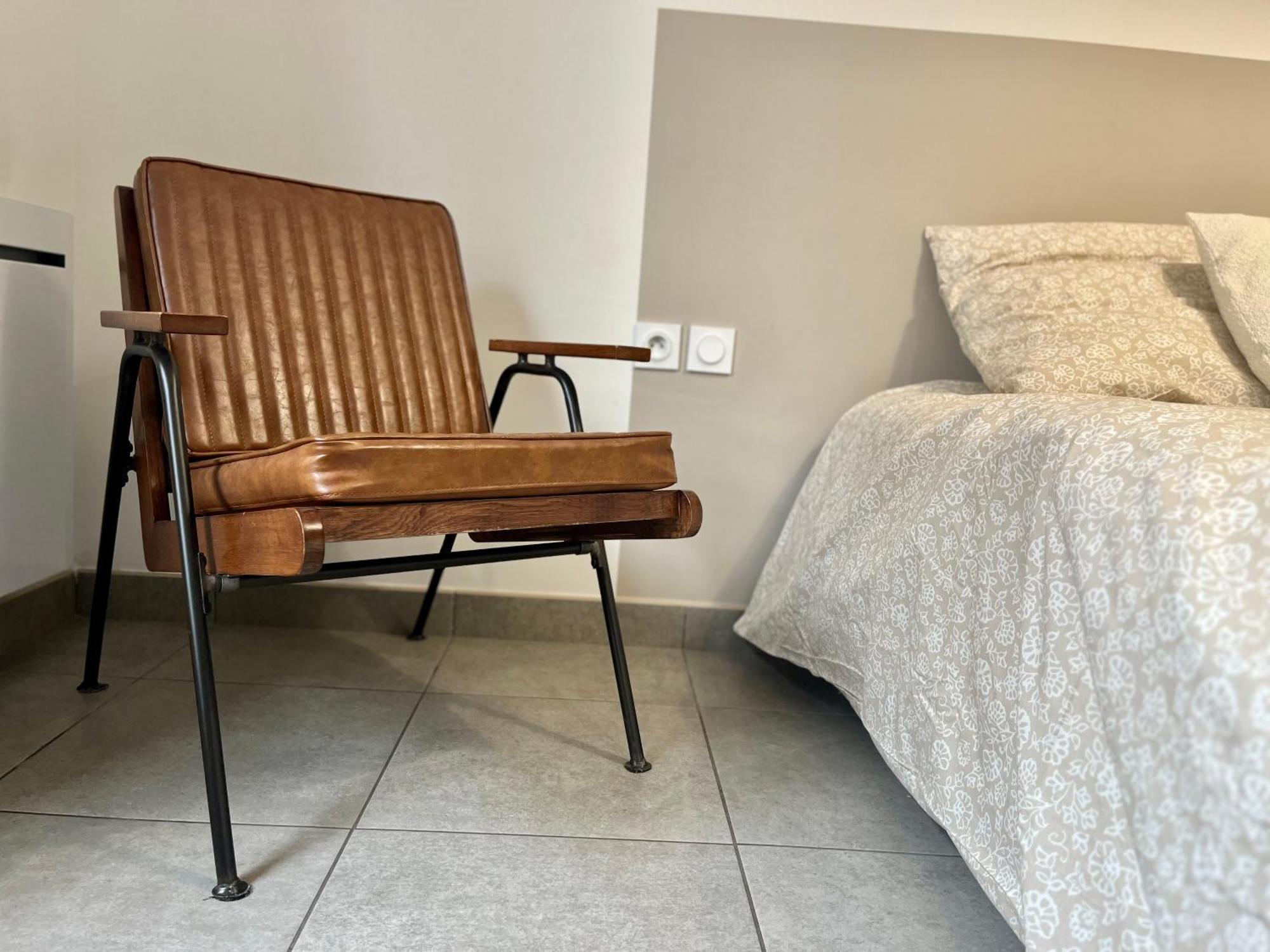 Suite Danbury Lyon Extérieur photo