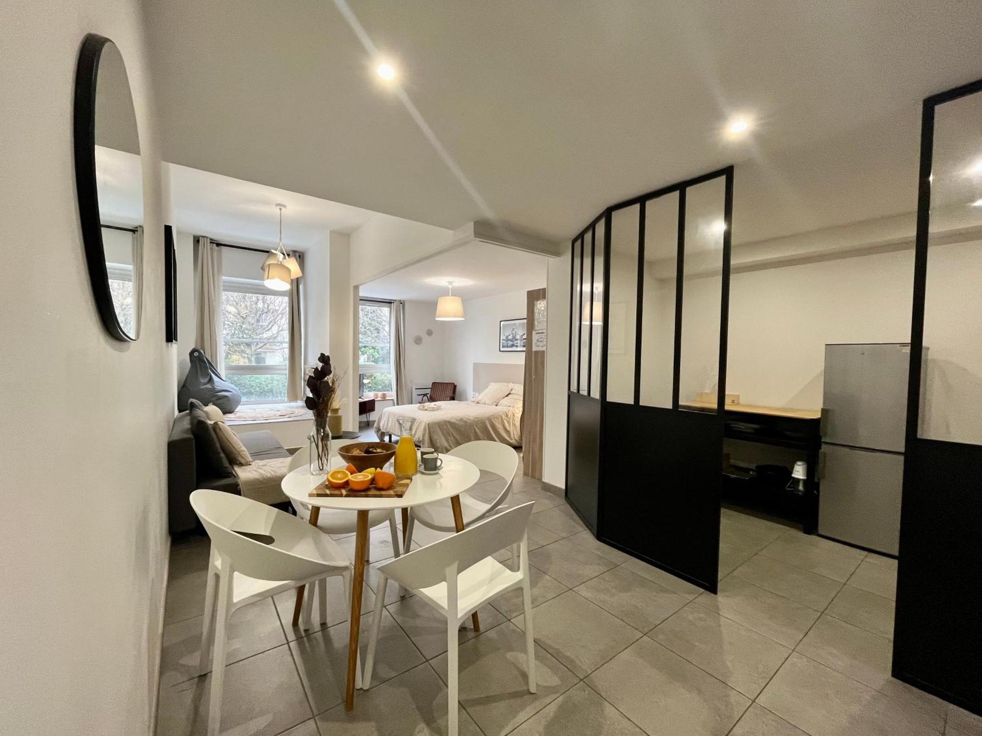 Suite Danbury Lyon Extérieur photo
